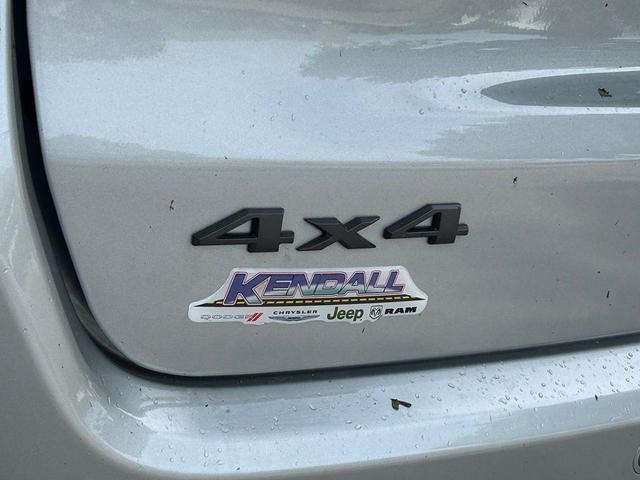 Photo of 2025 Silver Zynith Jeep Compass