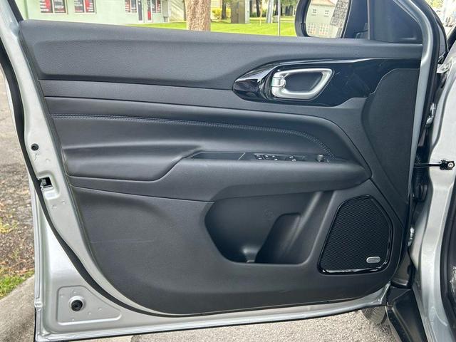 Photo of 2025 Silver Zynith Jeep Compass