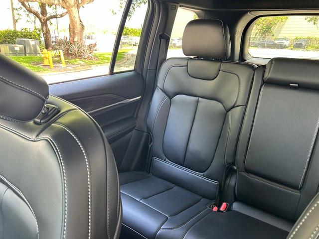 Photo of 2025 Bright White Clearcoat Jeep Grand Cherokee