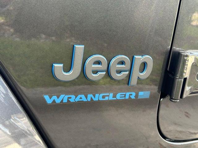 Photo of 2025 Granite Crystal Clearcoat Metallic Jeep Wrangler 4xe