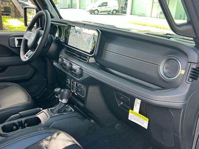 Photo of 2025 Granite Crystal Clearcoat Metallic Jeep Wrangler 4xe