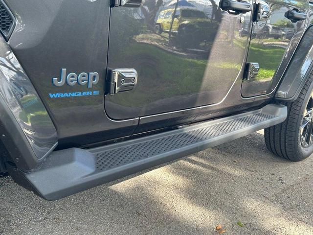 Photo of 2025 Granite Crystal Clearcoat Metallic Jeep Wrangler 4xe