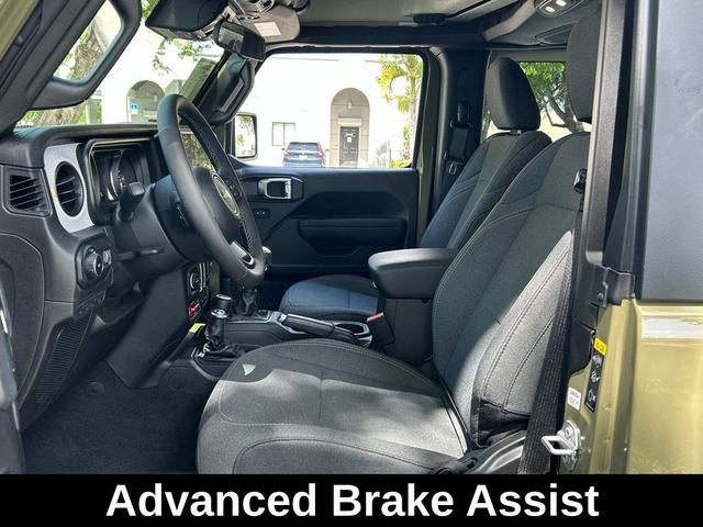 Photo of 2025 Green Jeep Wrangler