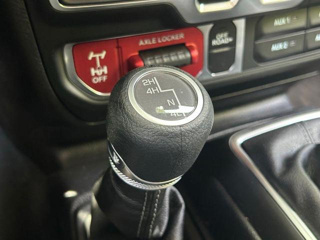Photo of 2025 Green Jeep Wrangler