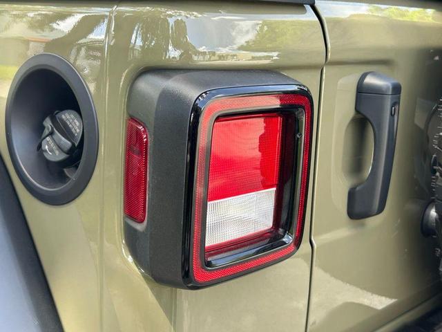 Photo of 2025 Green Jeep Wrangler