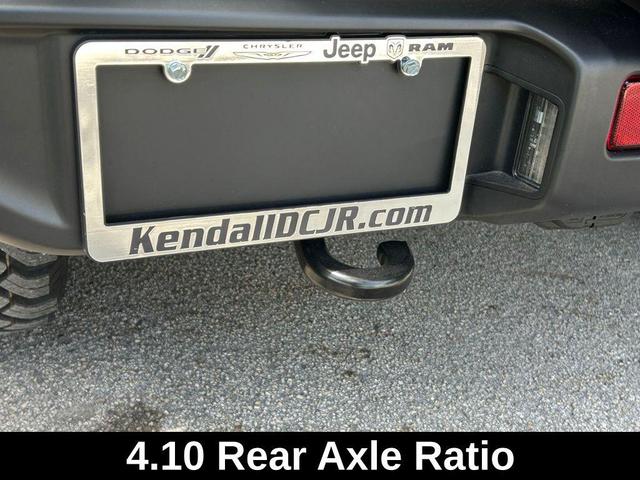 Photo of 2025 Green Jeep Wrangler