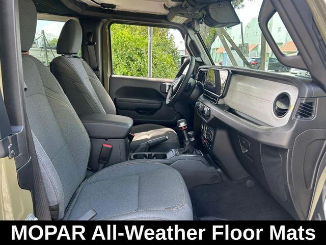 Photo of 2025 Green Jeep Wrangler