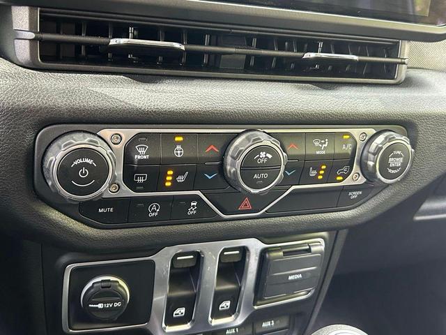 Photo of 2025 Green Jeep Wrangler