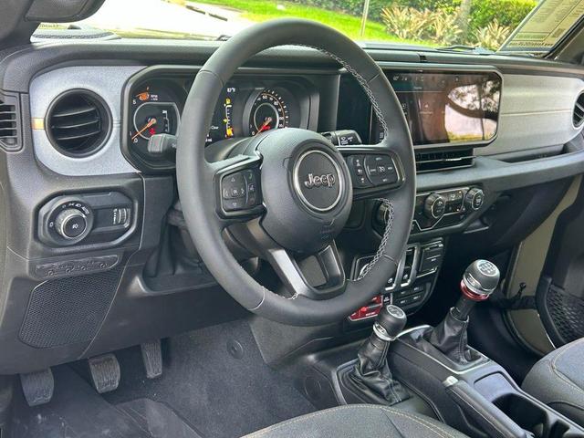 Photo of 2025 Green Jeep Wrangler