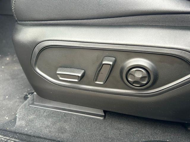 Photo of 2025 Silver Zynith Jeep Grand Cherokee