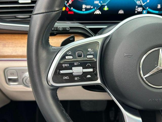Photo of 2022 Black Mercedes-Benz GLE 350