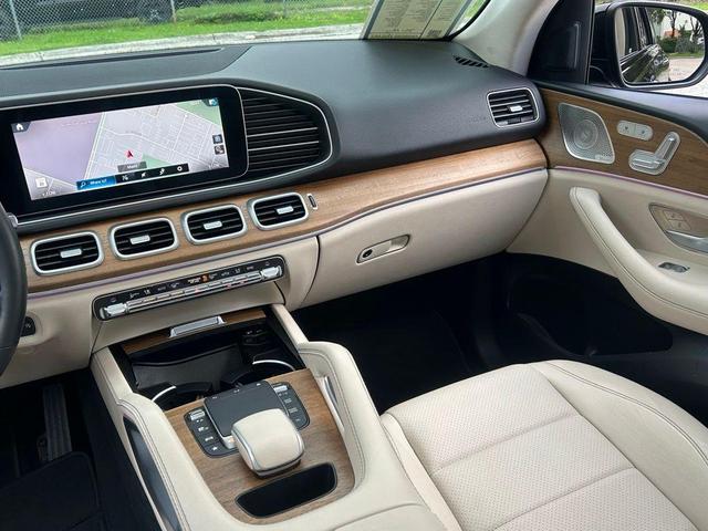 Photo of 2022 Black Mercedes-Benz GLE 350