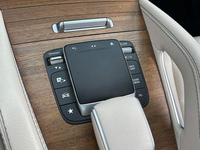 Photo of 2022 Black Mercedes-Benz GLE 350