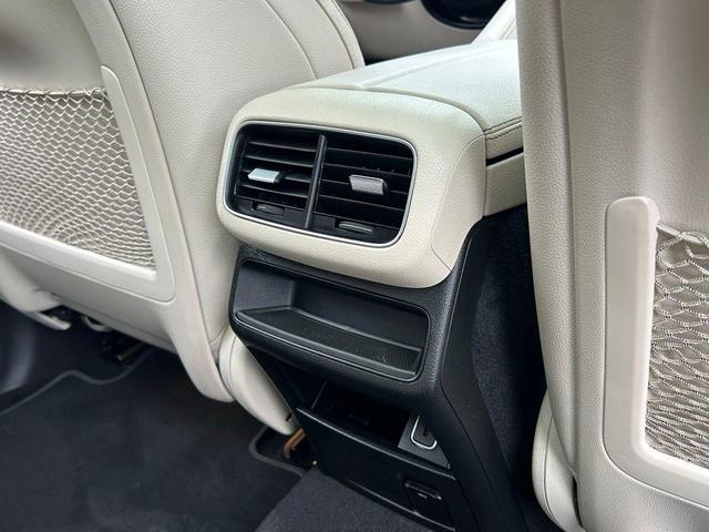 Photo of 2022 Black Mercedes-Benz GLE 350