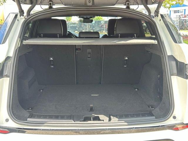 Photo of 2024 Fuji White Land Rover Range Rover Evoque