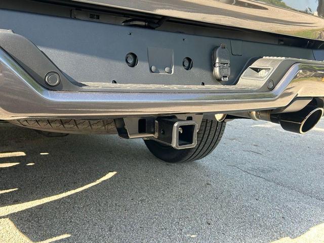Photo of 2025 Granite Crystal Clearcoat Metallic RAM 1500