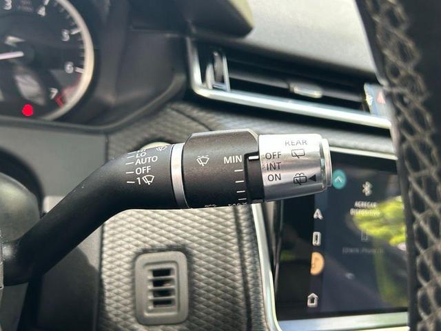Photo of 2022 Fuji White Land Rover Range Rover Velar