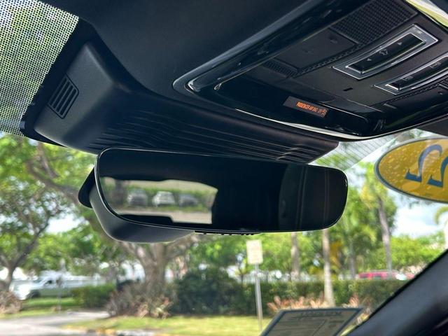 Photo of 2022 Fuji White Land Rover Range Rover Velar