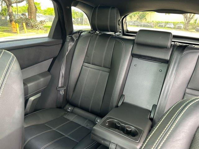 Photo of 2022 Fuji White Land Rover Range Rover Velar