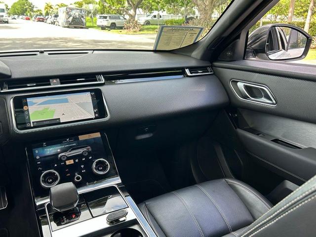 Photo of 2022 Fuji White Land Rover Range Rover Velar