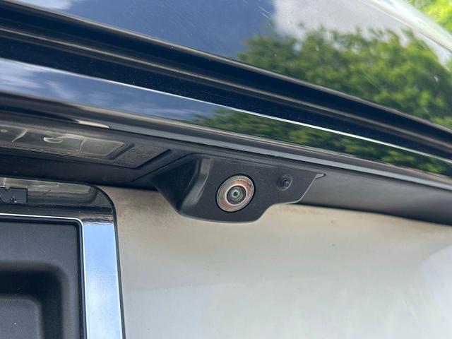 Photo of 2022 Fuji White Land Rover Range Rover Velar