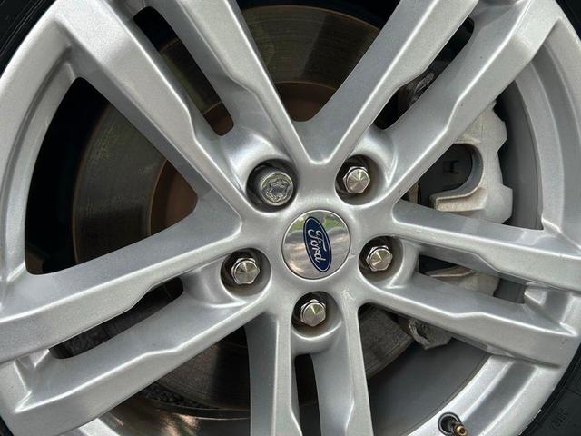 Photo of 2022 Black Metallic Ford Explorer