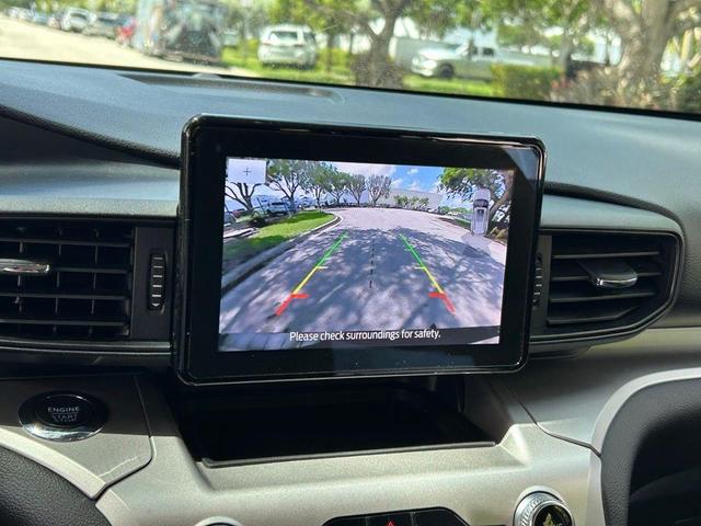 Photo of 2022 Black Metallic Ford Explorer