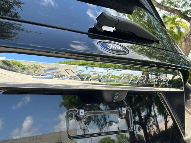 Photo of 2022 Black Metallic Ford Explorer