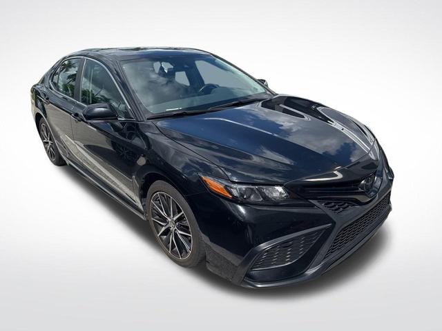 Photo of 2023 Black Toyota Camry