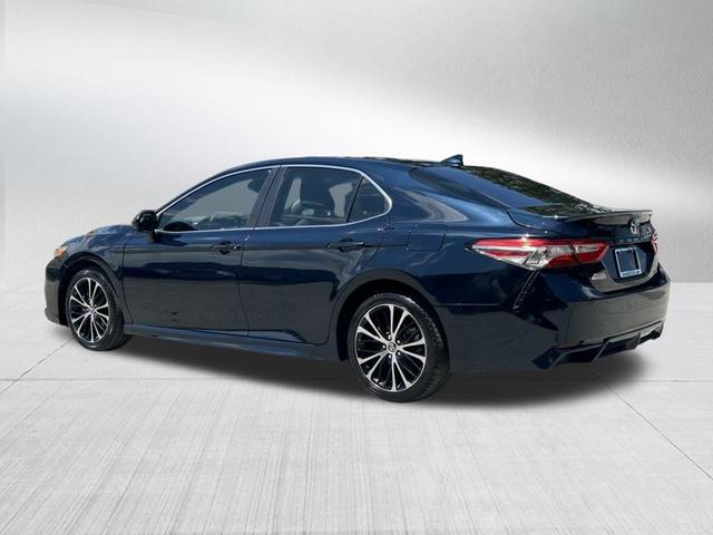 Photo of 2019 Blue Toyota Camry