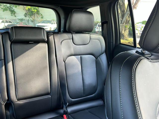 Photo of 2025 Silver Zynith Jeep Grand Cherokee