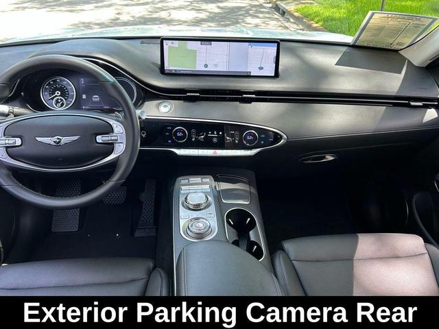 Photo of 2025 Alta White Genesis GV70