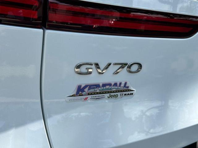 Photo of 2025 Alta White Genesis GV70