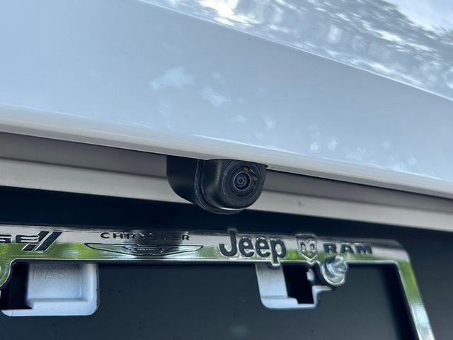 Photo of 2025 Alta White Genesis GV70