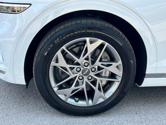 Photo of 2025 Alta White Genesis GV70