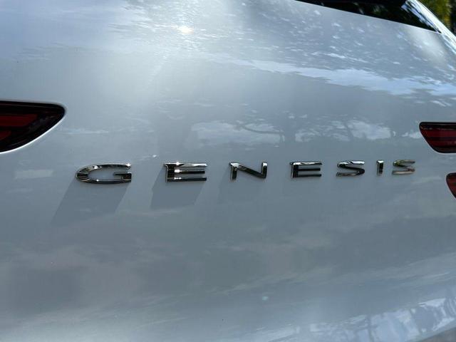 Photo of 2025 Alta White Genesis GV70