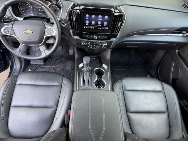 Photo of 2023 Northsky Blue Metallic Chevrolet Traverse