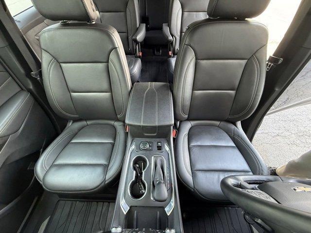 Photo of 2023 Northsky Blue Metallic Chevrolet Traverse