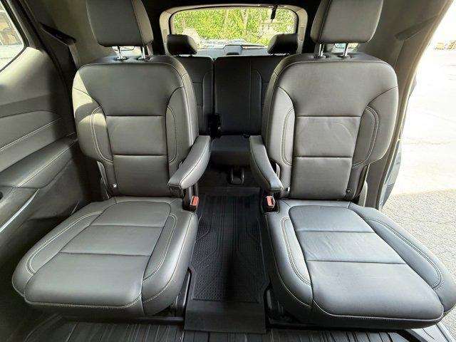 Photo of 2023 Northsky Blue Metallic Chevrolet Traverse