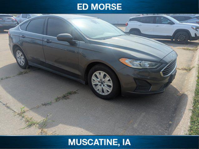 Photo of 2020 Magnetic Metallic Ford Fusion