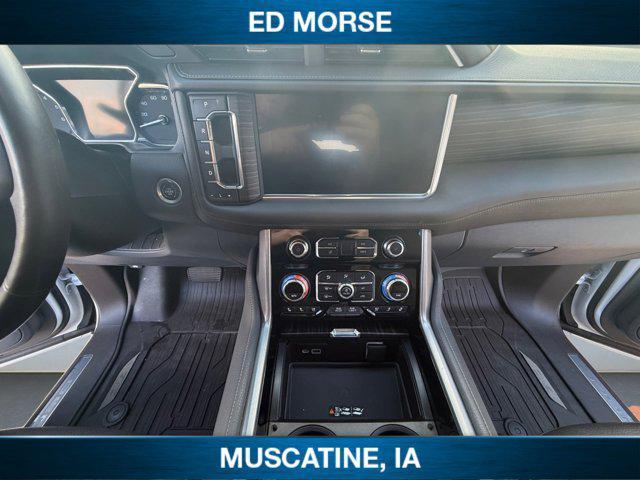 Photo of 2021 White Frost Tricoat GMC Yukon