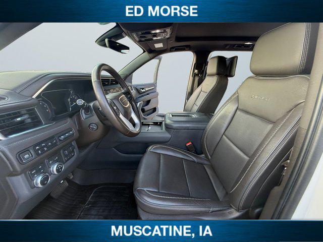 Photo of 2021 White Frost Tricoat GMC Yukon