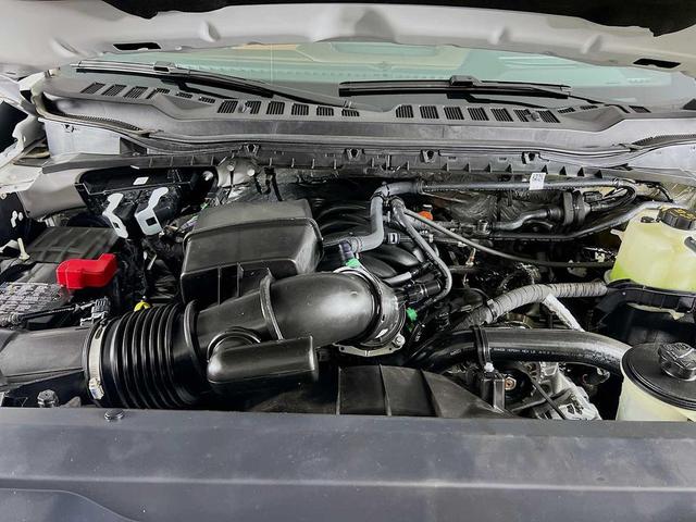 Photo of 2025 STAR WHITE Ford F-350