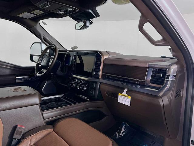 Photo of 2025 STAR WHITE Ford F-350