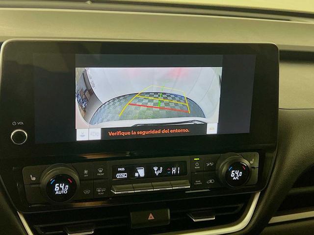 Photo of 2024 Coastal Cream Toyota Grand Highlander