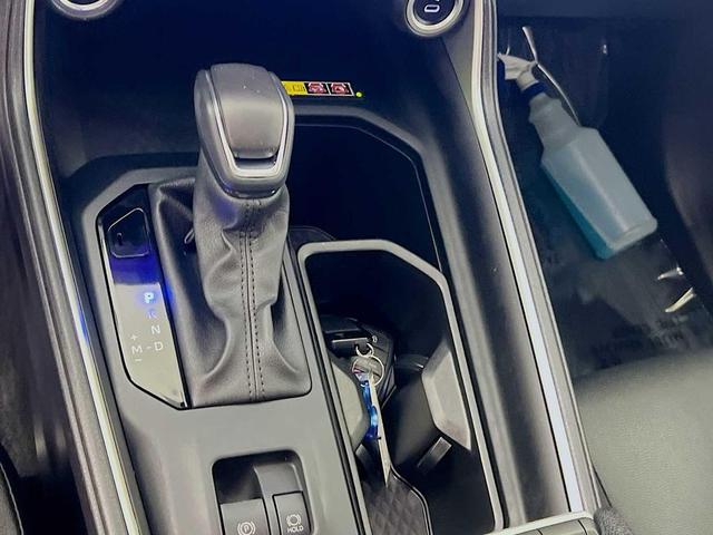 Photo of 2024 Coastal Cream Toyota Grand Highlander