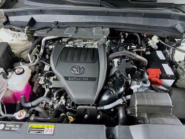 Photo of 2024 Coastal Cream Toyota Grand Highlander