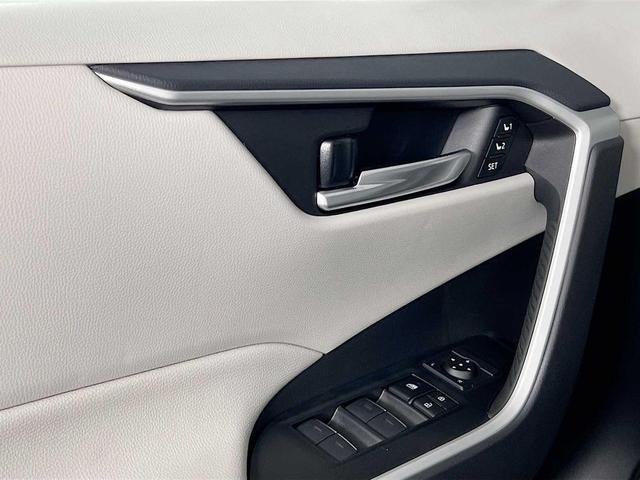 Photo of 2025 Magnetic Gray Metallic Toyota RAV4