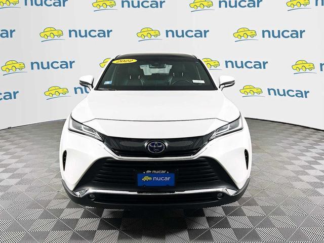 Photo of 2022 Blizzard Pearl Toyota Venza
