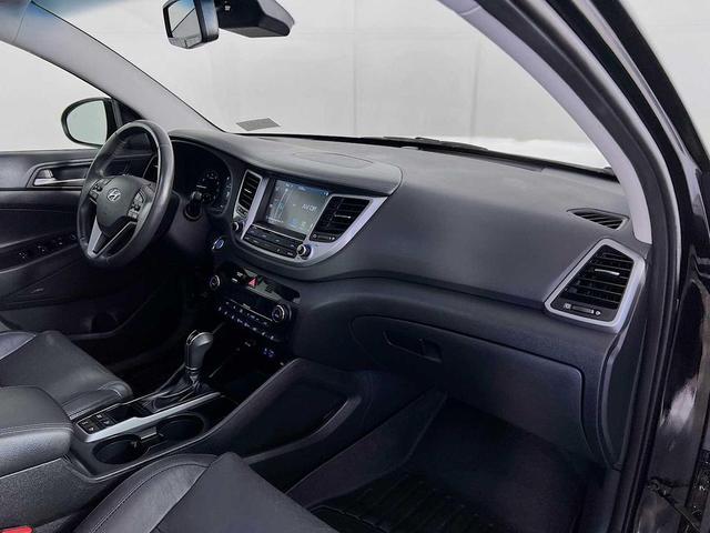 Photo of 2018 Black Noir Pearl Hyundai TUCSON